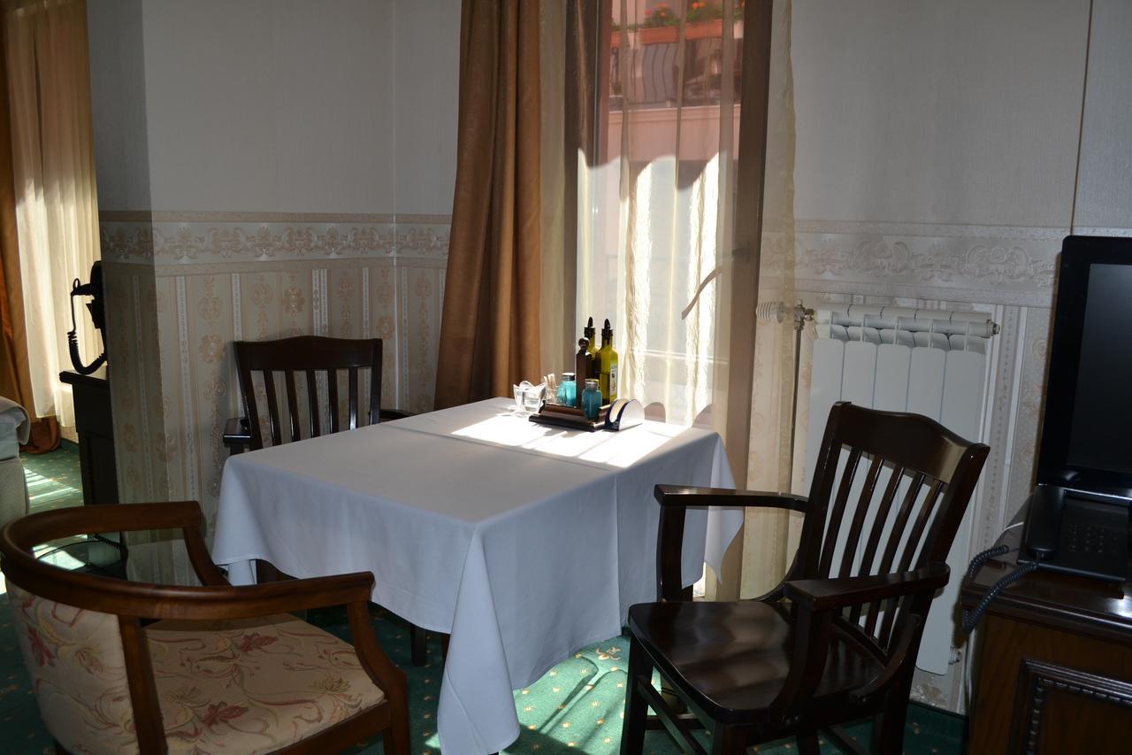 Amsterdam Hotel Sofia Extérieur photo